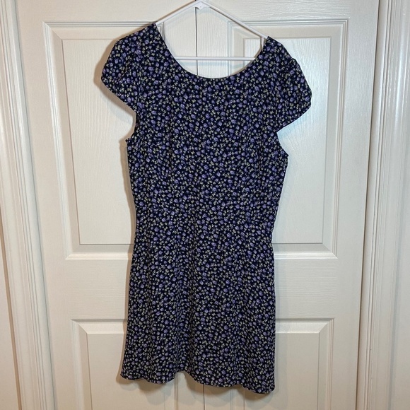 Abercrombie & Finche Flowy Navy/Purple‎ Floral Short Sleeve Summer Dress Size L - Picture 1 of 13
